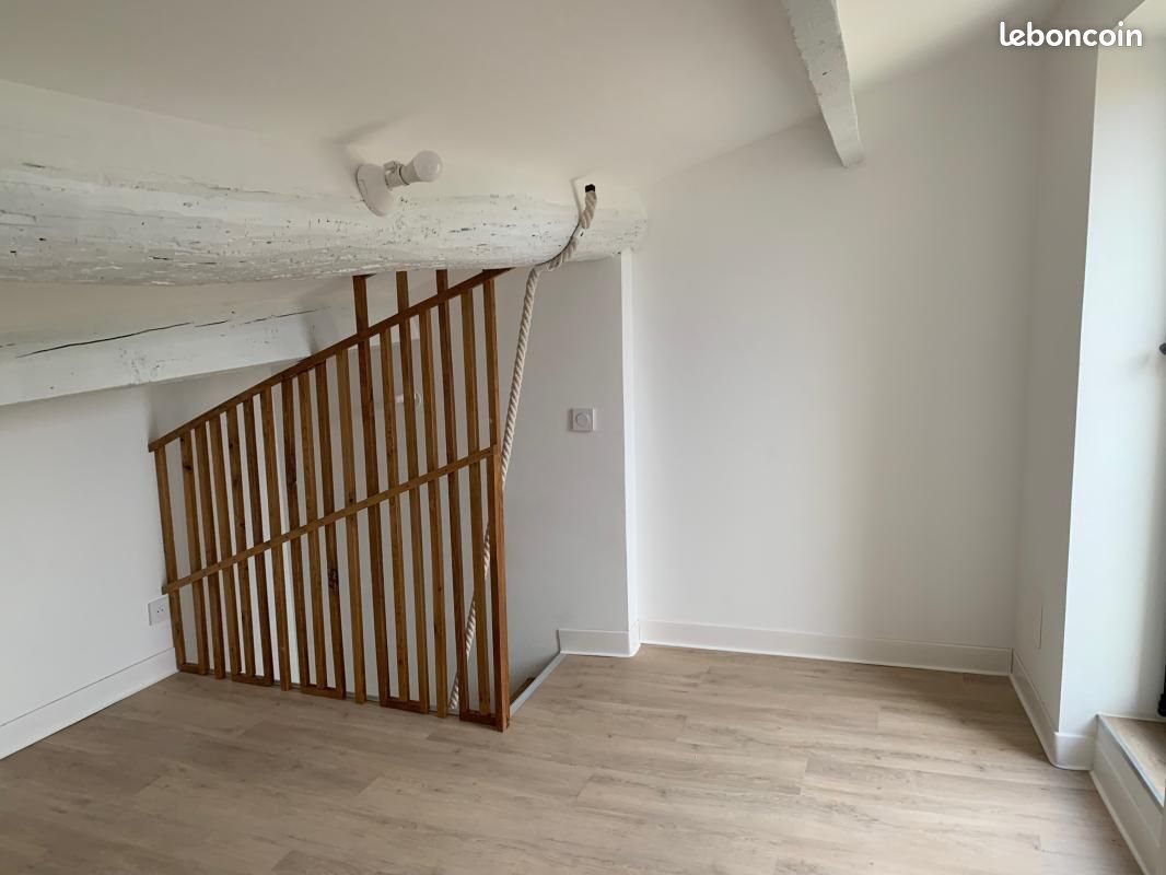 Appartement à louer, 56m², Trets