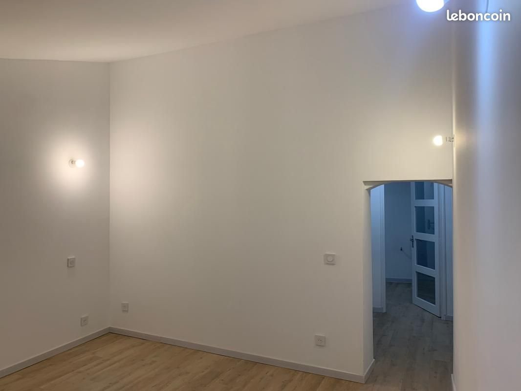 Appartement à louer, 56m², Trets