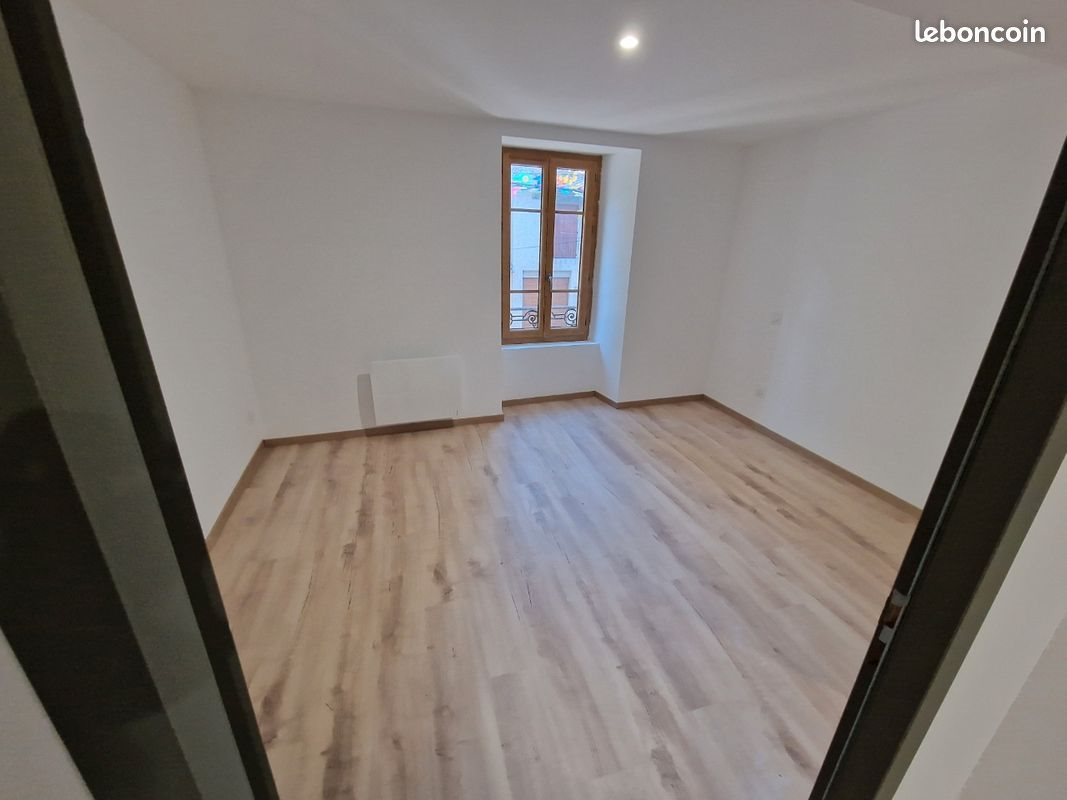 Maison à louer, 90m², Léran