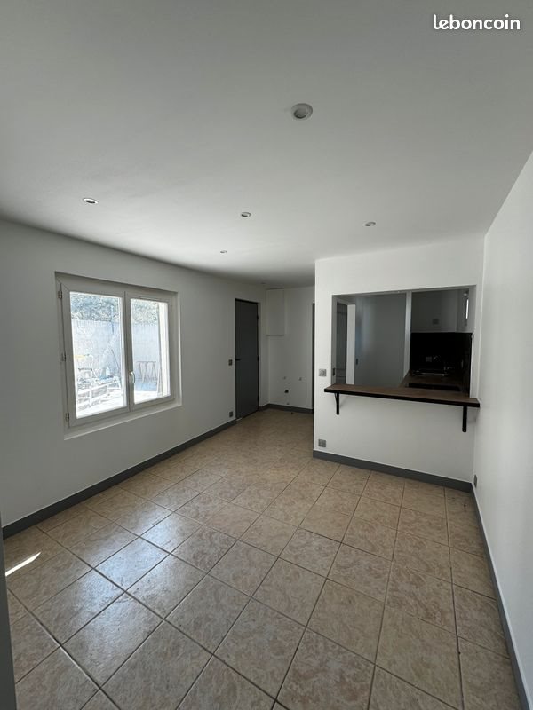 Appartement à louer, 28m², Marseille 12ème