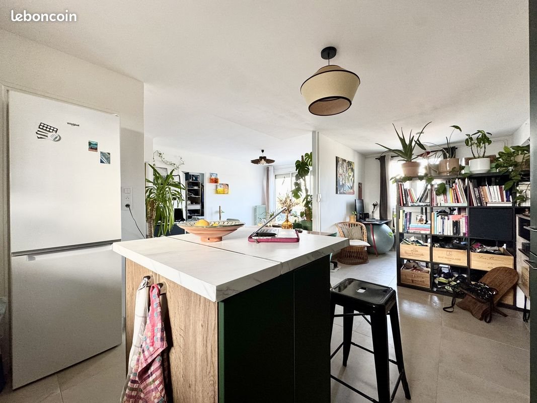 Appartement à louer, 56m², Nîmes