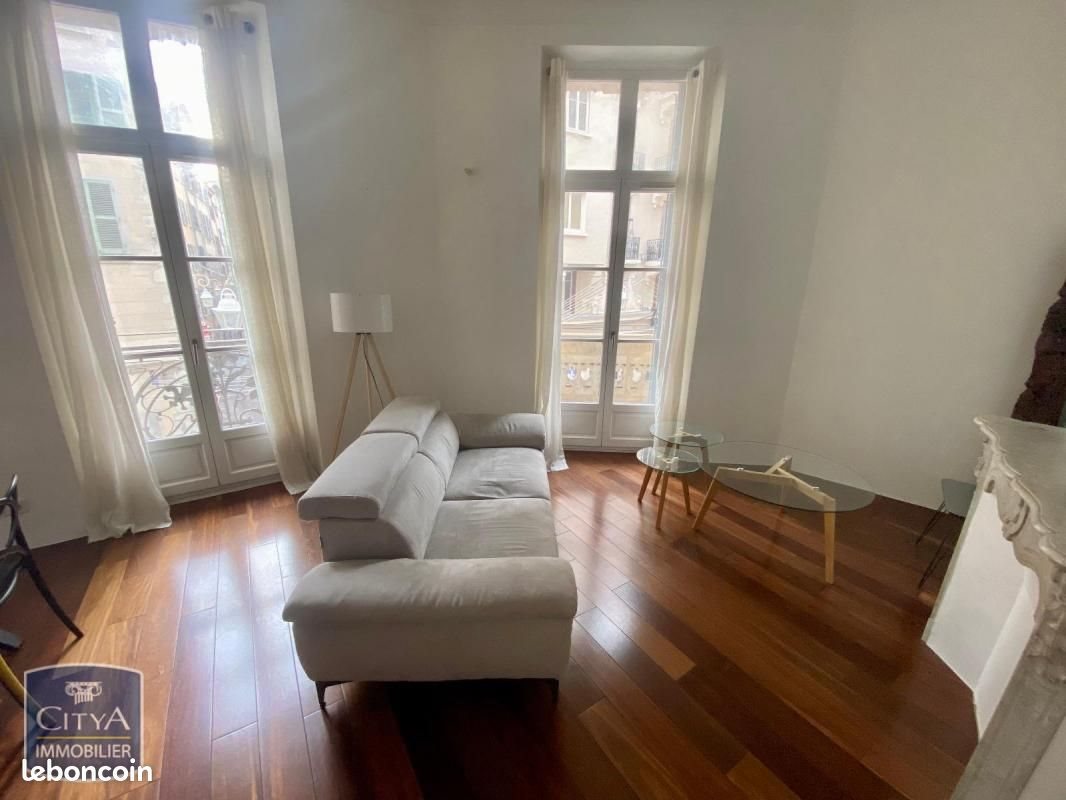 Appartement à louer, 55m², Toulon