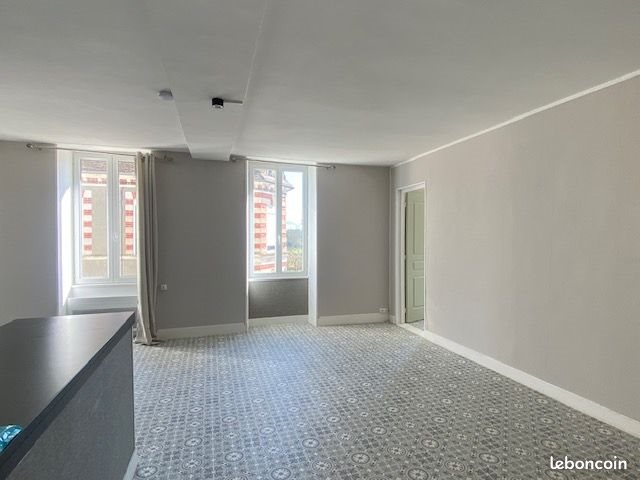 Appartement à louer, 61m², Almenêches