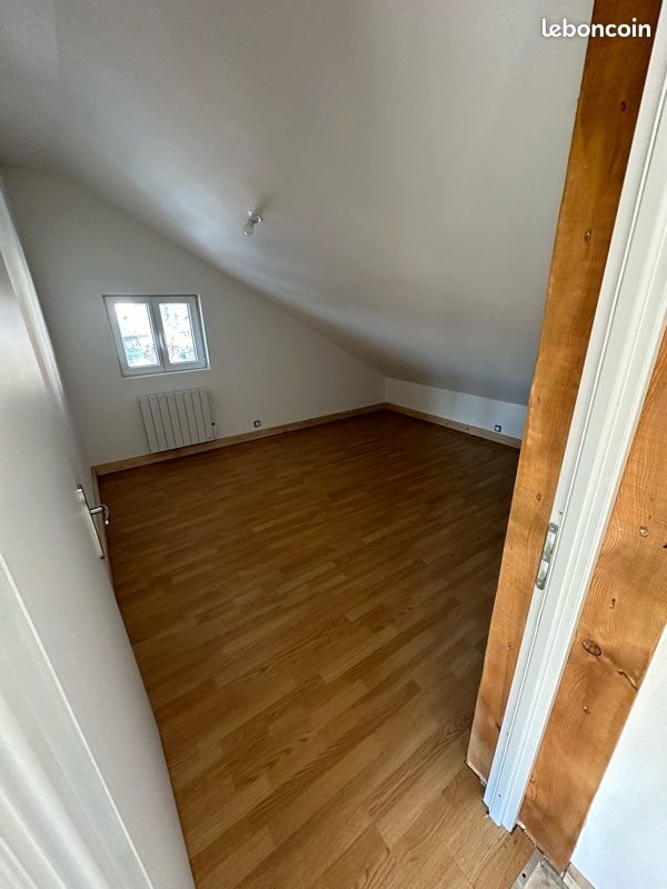 Appartement à louer, 90m², Marignier