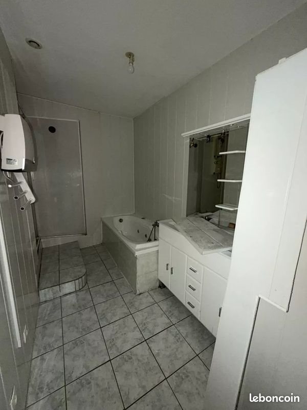 Appartement à louer, 84m², Blanzy