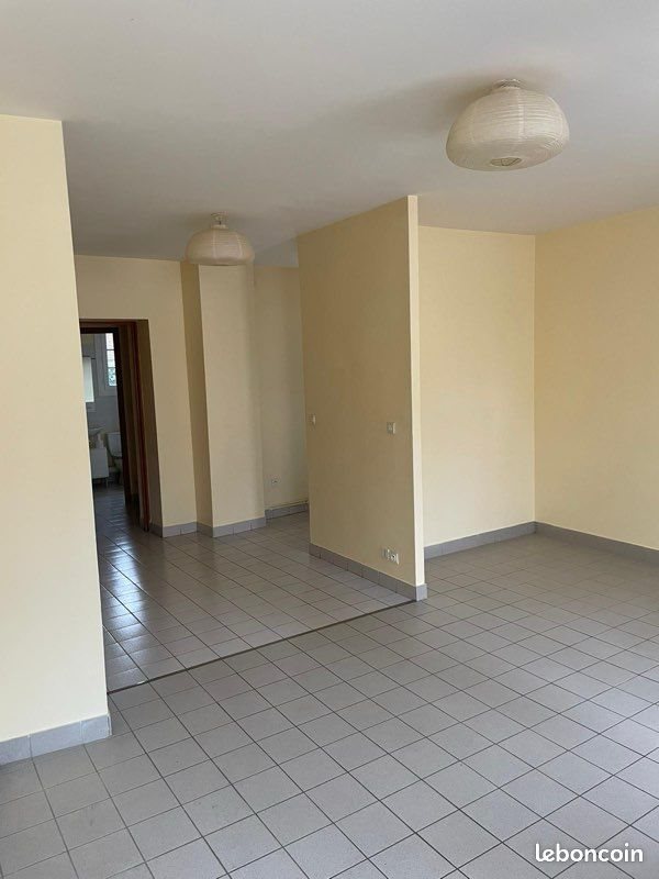 Appartement à louer, 30m², Marines