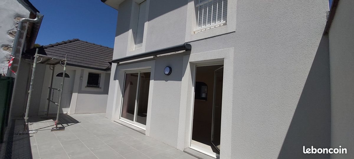 Maison à louer, 76m², Siros