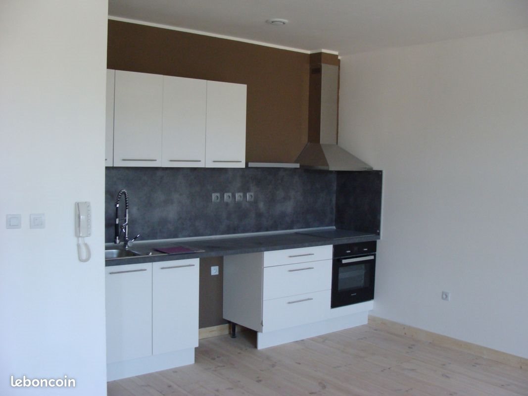 Appartement à louer, 78m², Joyeuse