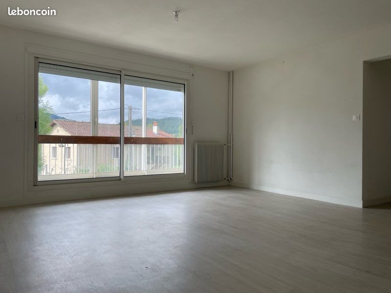Appartement à louer, 77m², Vorey