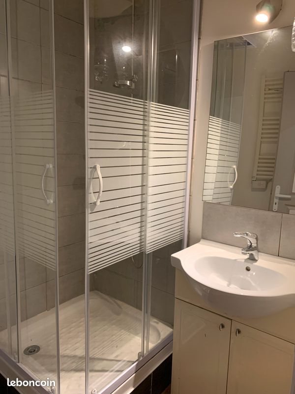 Appartement à louer, 17m², Aubenas