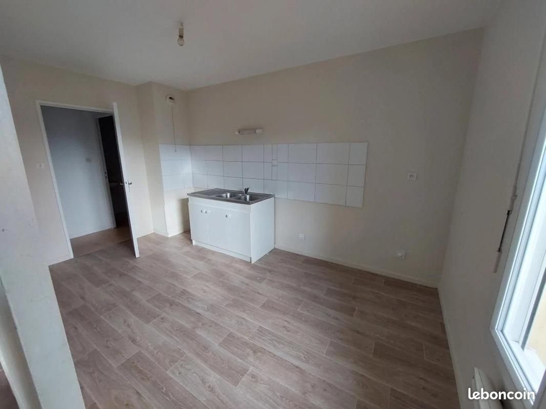 Appartement à louer, 99m², Unieux