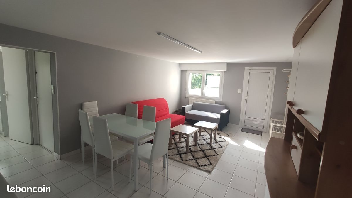 Appartement à louer, 45m², Saint-Laurent-sur-Sèvre