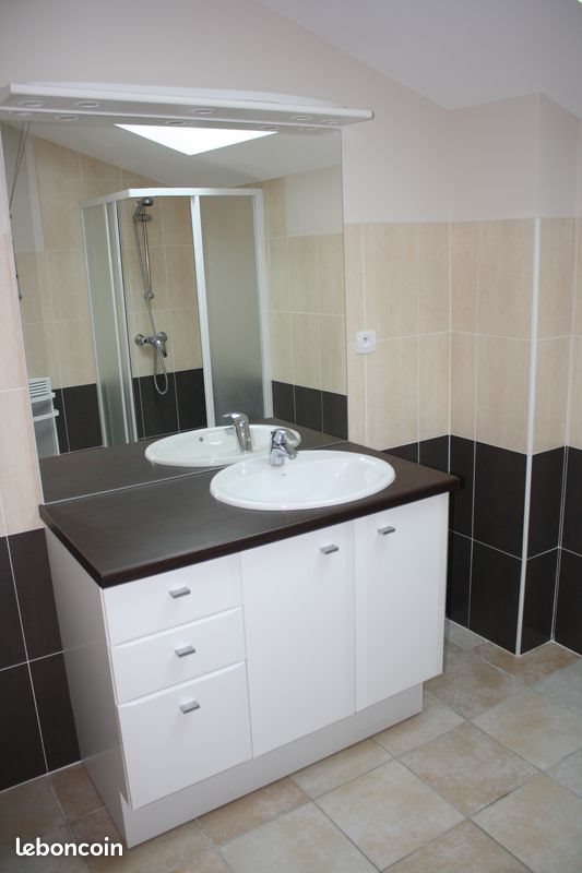 Appartement à louer, 60m², Félines