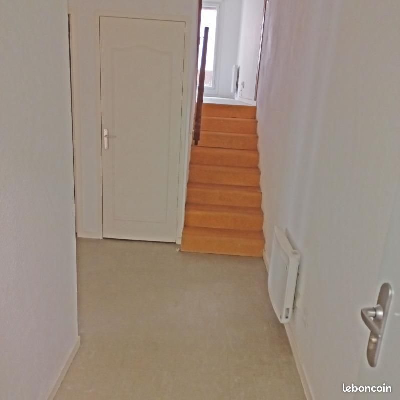 Appartement à louer, 71m², Corps