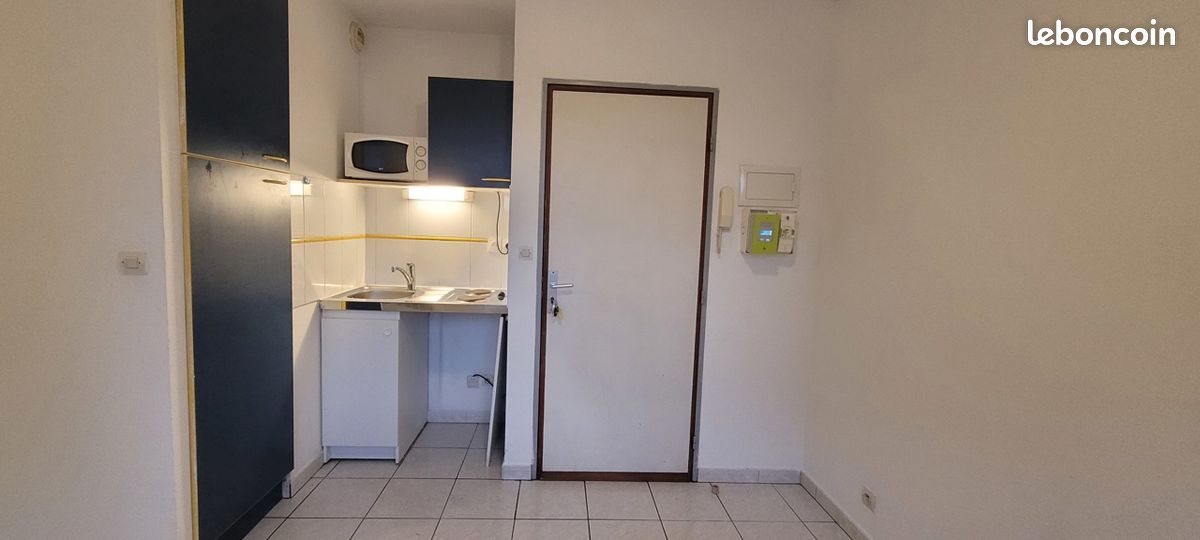 Appartement à louer, 18m², Nîmes