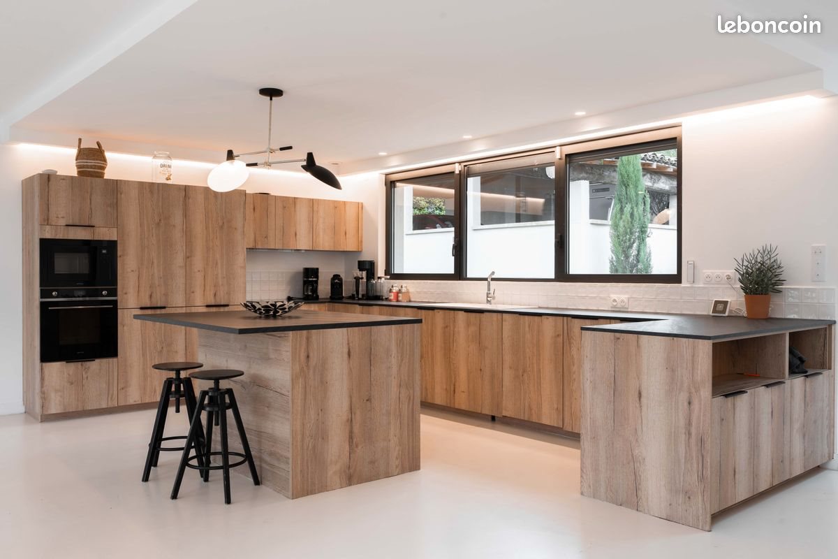 Maison à louer, 234m², Saint-Didier-au-Mont-d'Or