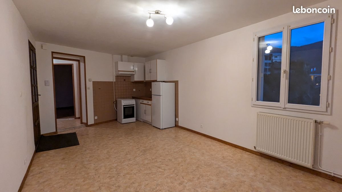 Appartement à louer, 47m², Saint-Claude