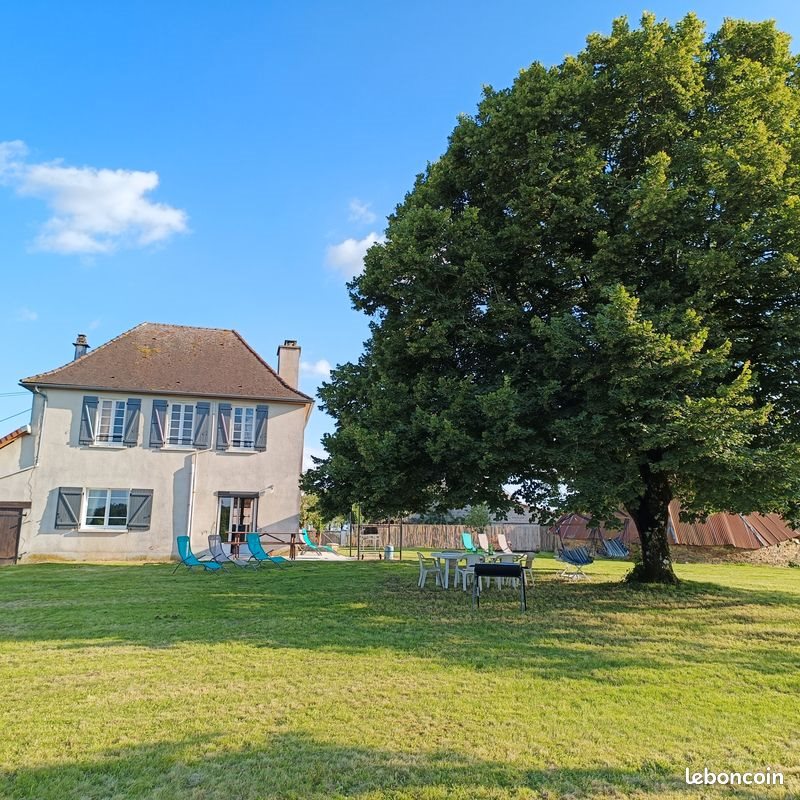 Maison à louer, 95m², Saint-Yrieix-la-Perche