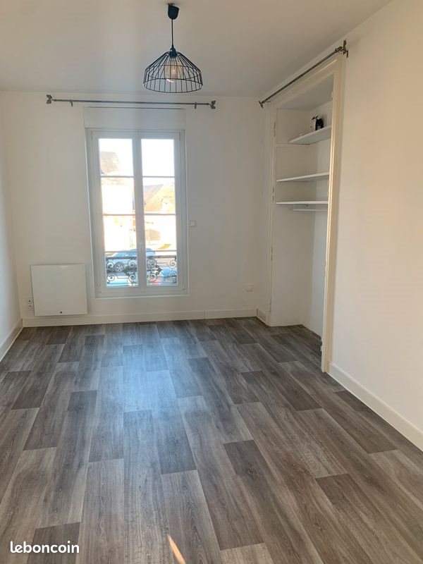 Appartement à louer, 42m², Noyant