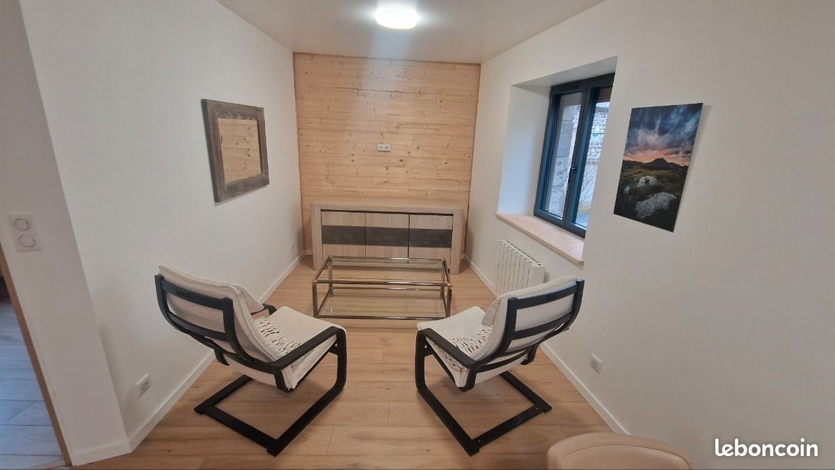 Appartement à louer, 50m², Saint-Genès-Champanelle