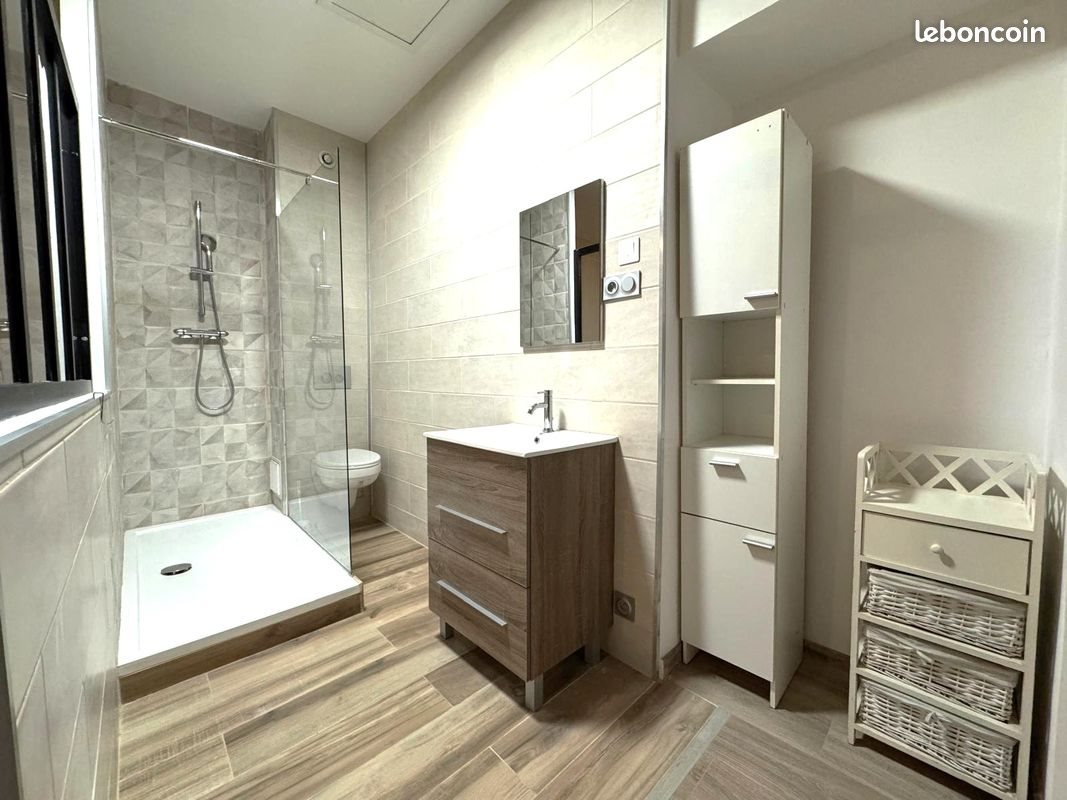 Appartement à louer, 77m², Sénas