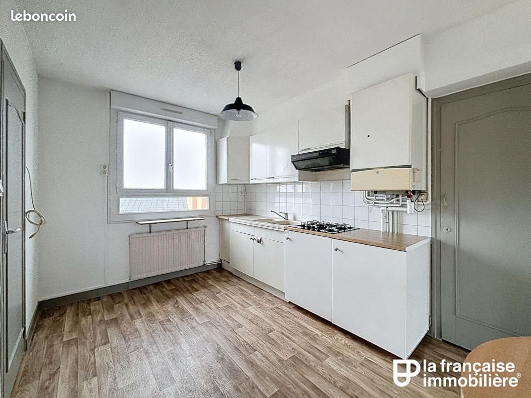Appartement à louer, 70m², Saint-Méen-le-Grand