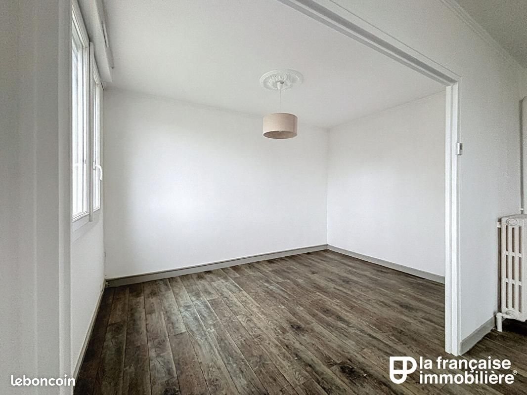 Appartement à louer, 70m², Saint-Méen-le-Grand