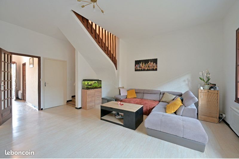 Appartement à louer, 85m², Redessan