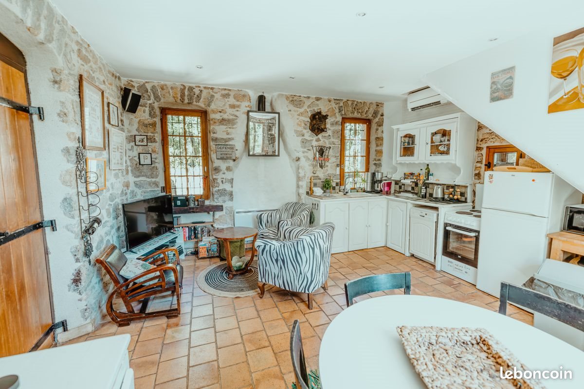 Maison à louer, 90m², Lorgues