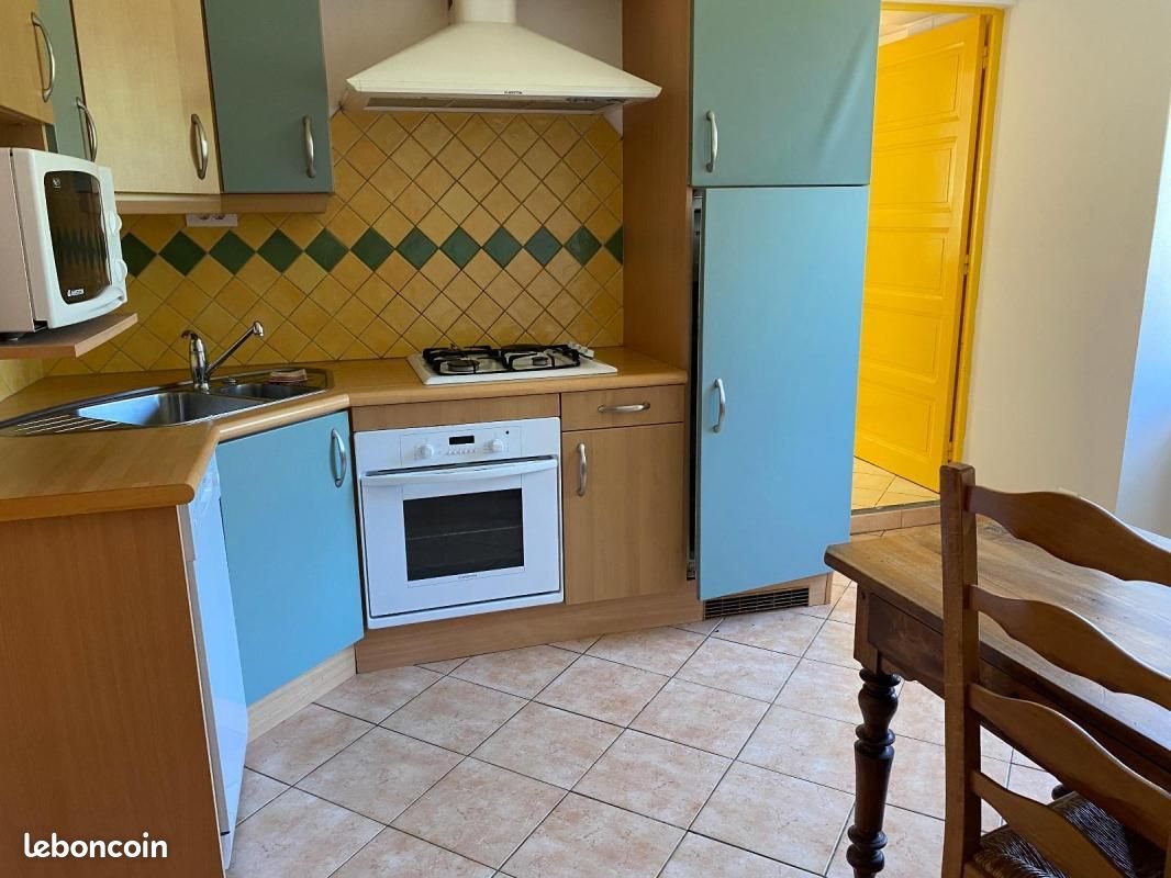 Appartement à louer, 59m², Pont-de-Labeaume