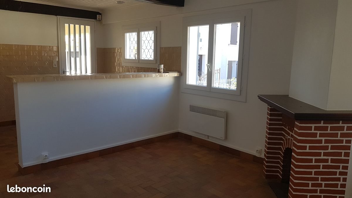 Maison à louer, 63m², Arengosse