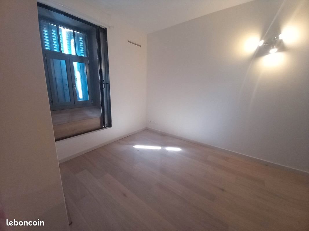 Appartement à louer, 24m², Figeac
