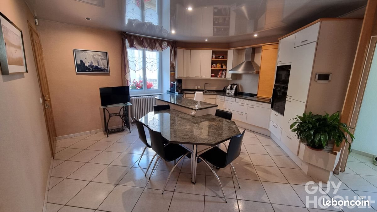 Maison à vendre, 140m², Salins-les-Bains