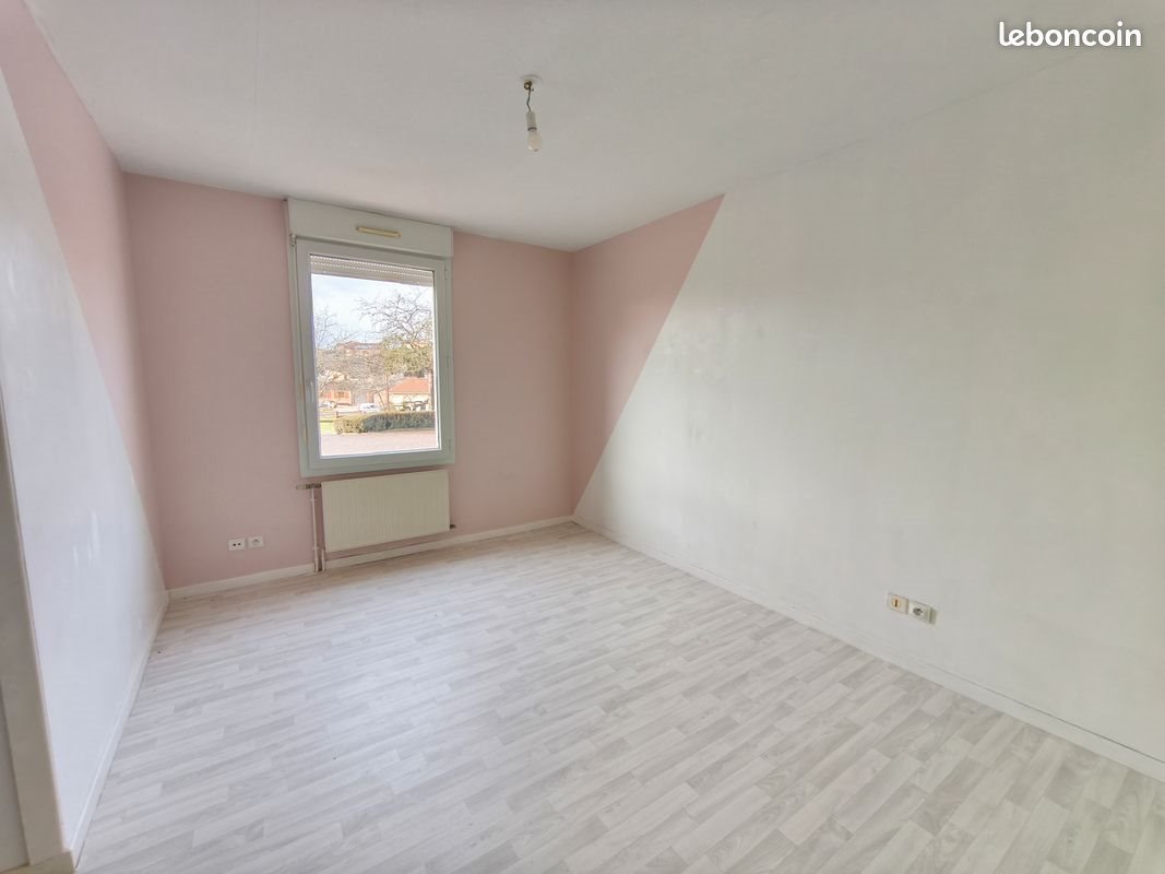 Appartement à louer, 102m², Cremeaux