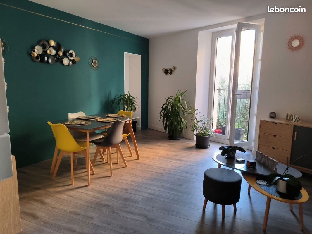 Appartement à louer, 65m², Mazan