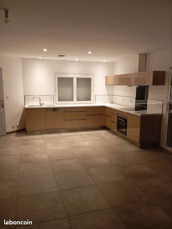 Appartement à louer, 100m², Roquefort-la-Bédoule