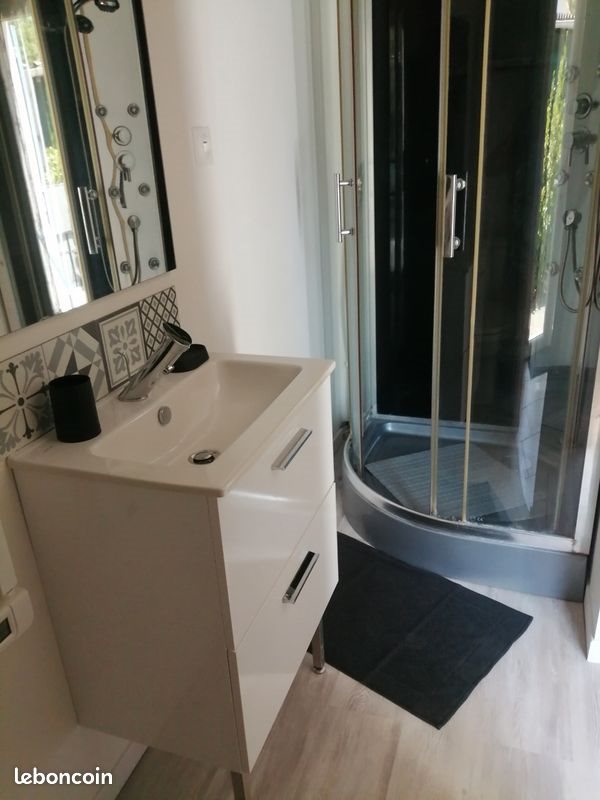 Appartement à louer, 20m², Trets