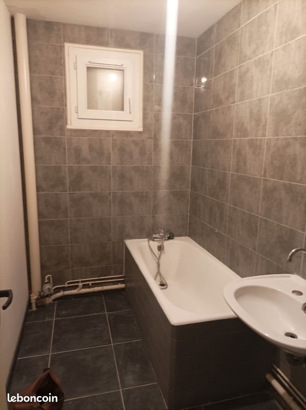 Appartement à louer, 43m², Saint-Julien-les-Villas