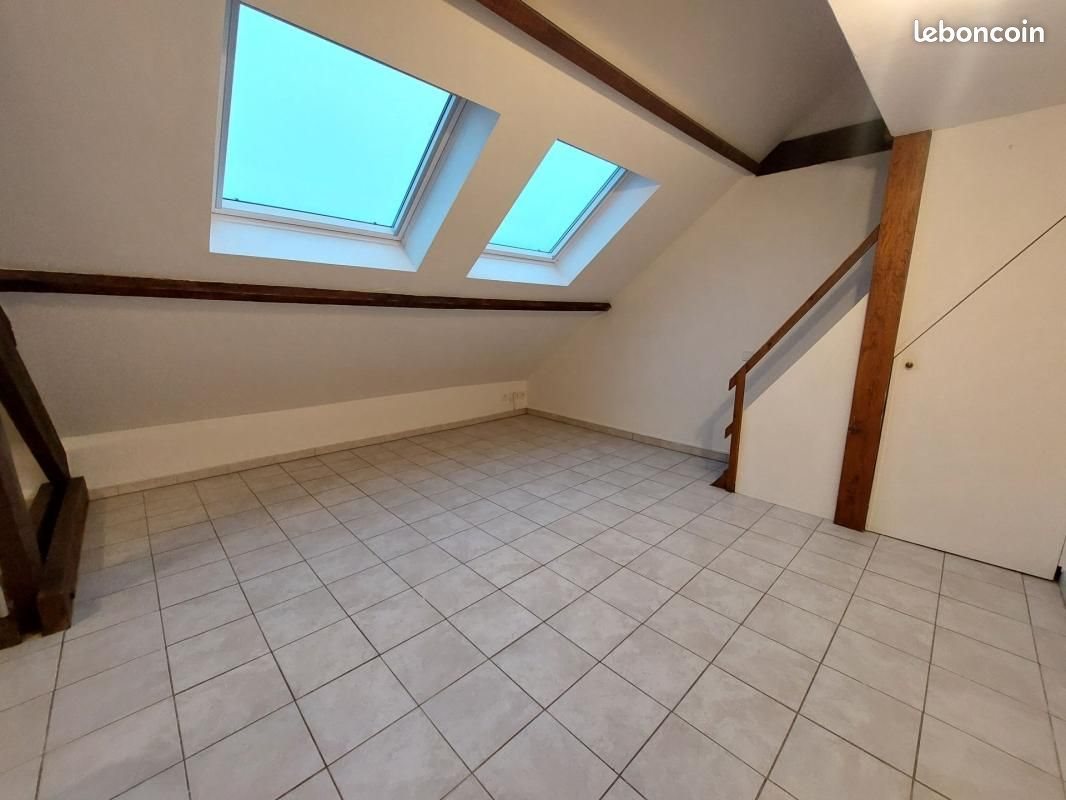 Appartement à louer, 20m², Saint-Fargeau-Ponthierry