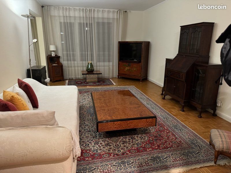 Appartement à louer, 81m², Saint-Genis-Pouilly