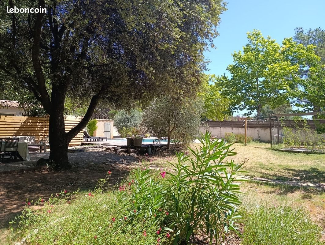 Maison à vendre, 140m², Châteauneuf-le-Rouge