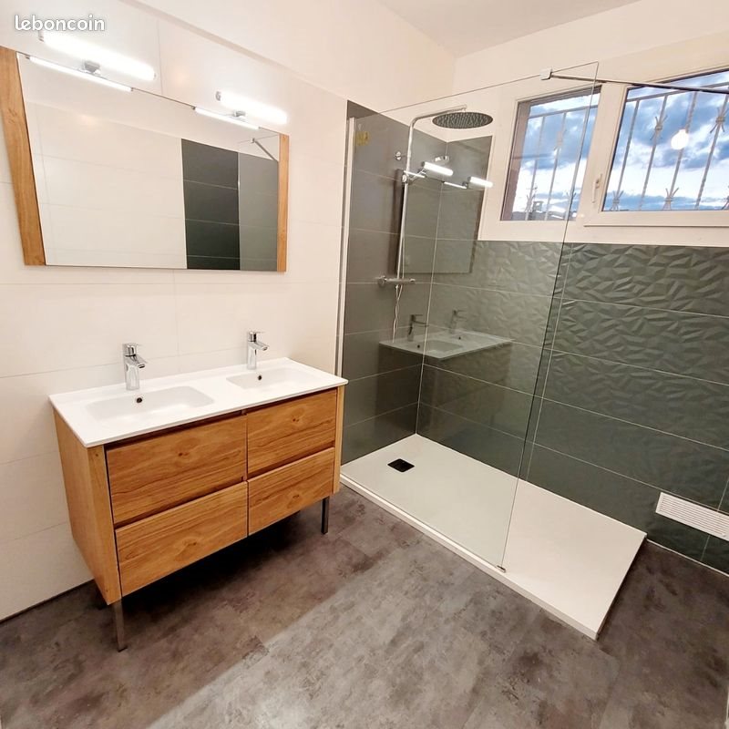 Maison à louer, 106m², Roquettes