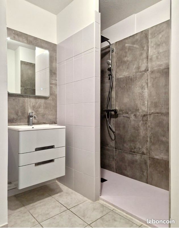 Appartement à louer, 55m², Nîmes