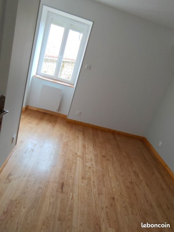 Maison à louer, 80m², Aureil