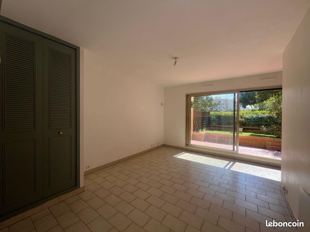 Appartement à louer, 39m², Marseille 8ème