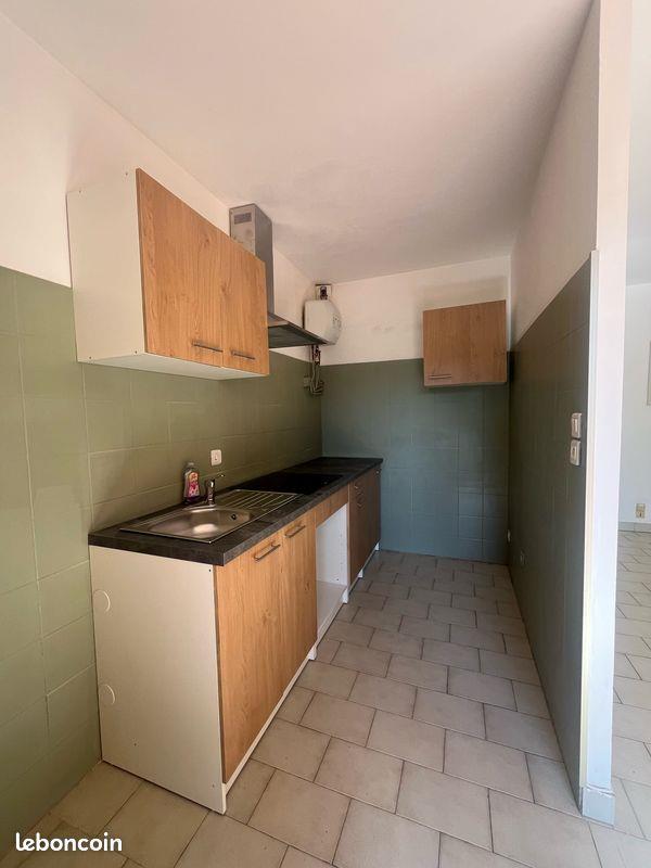 Appartement à louer, 39m², Marseille 8ème