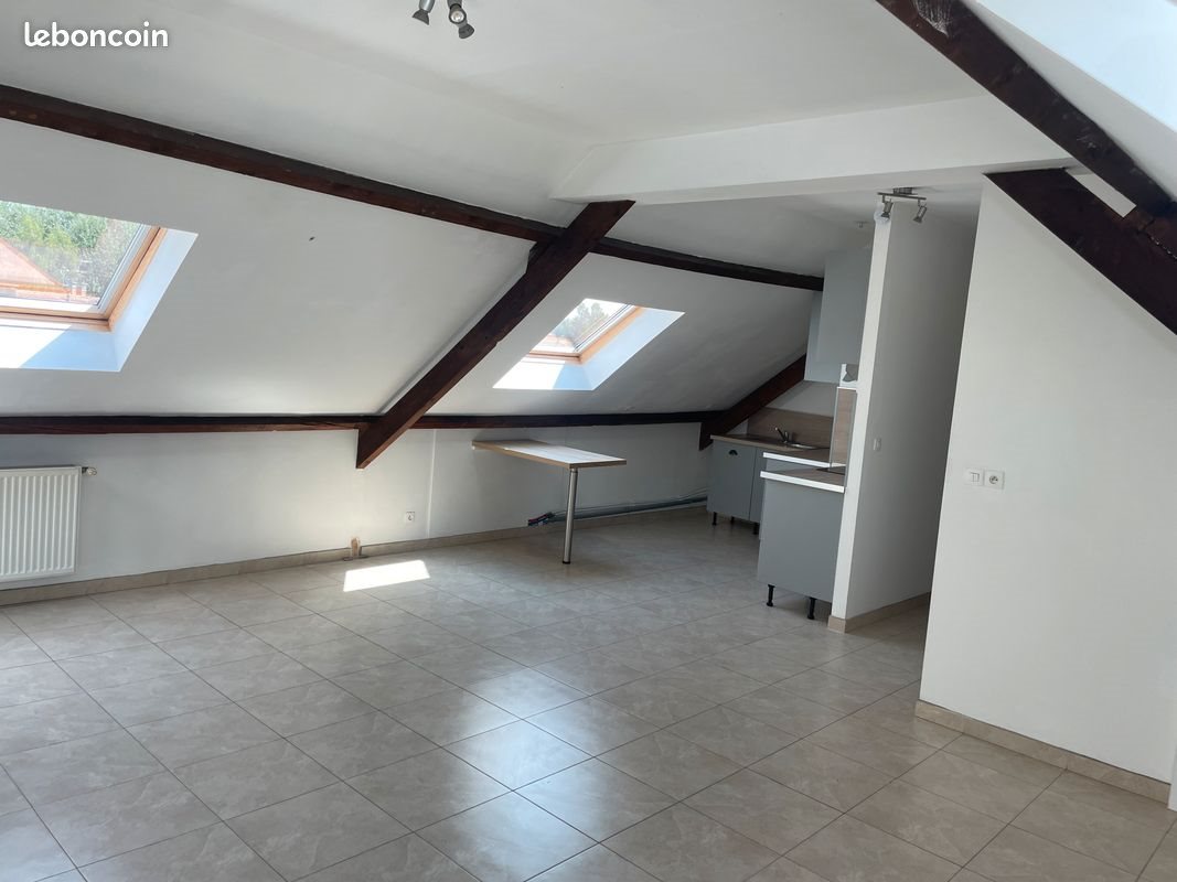 Appartement à louer, 65m², Vieux-Condé