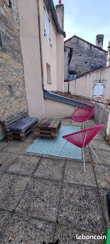 Appartement à louer, 28m², Gond-Pontouvre