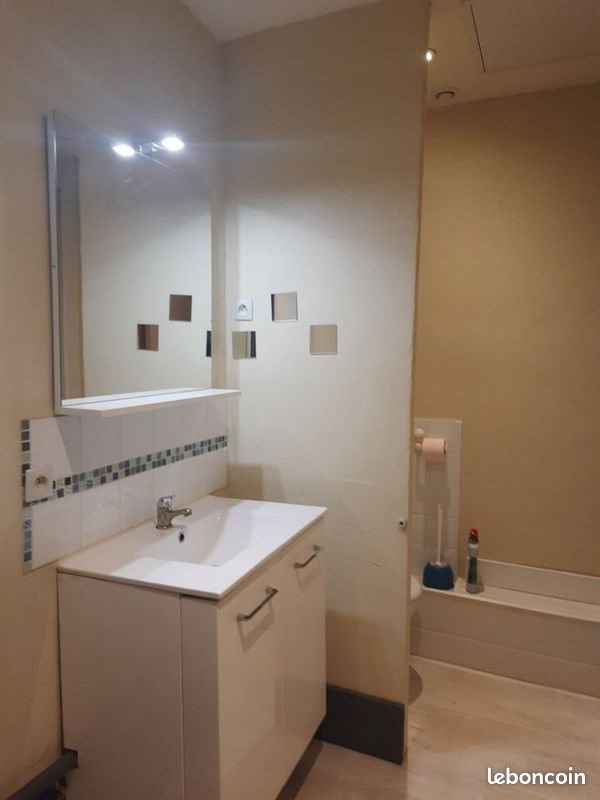 Appartement à louer, 47m², Valréas