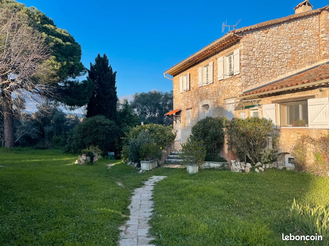 Appartement à louer, 90m², Roquefort-les-Pins